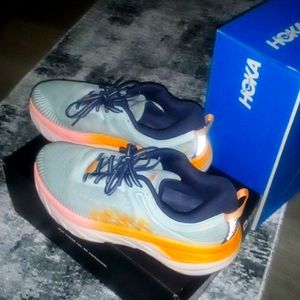 Light blue pink orange and navy Hoka tennis shoes size 9 women's